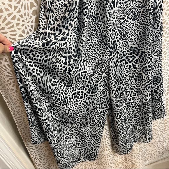 Anthropologie Wide Leg Animal Print Jumpsuit Size M - Picture 5 of 8